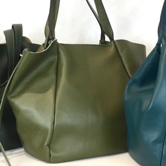 SB94852  Available colors 💯 ITALIAN LEATHER large tote - Picture 2 of 6